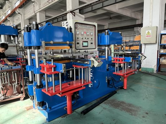 液圧 vulkanising マシン シリコン スイムキャップ製造 マシン 380V 2RT